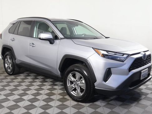 Used 2024 Toyota RAV4 XLE AWD/4WD image 3