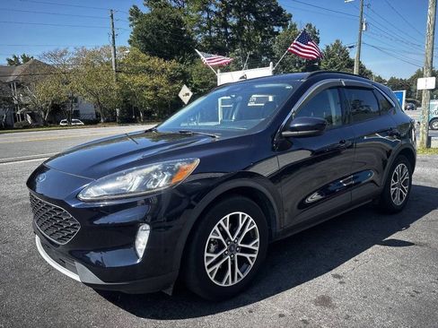 Used 2021 Ford Escape SEL w/ Technology Package FWD image 3