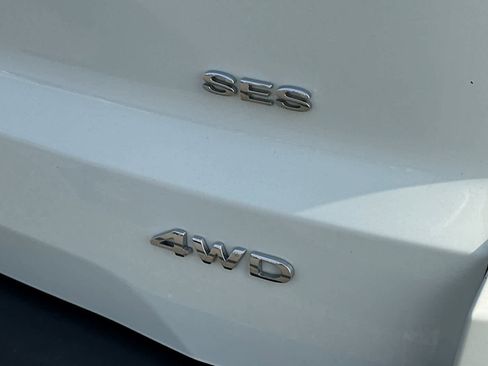 Used 2020 Ford EcoSport SES w/ SES Black Appearance Package image 32