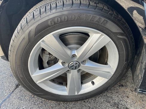 Used 2014 Volkswagen Passat 2.5 SE image 22