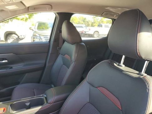 New 2026 Nissan Kicks SR image 9