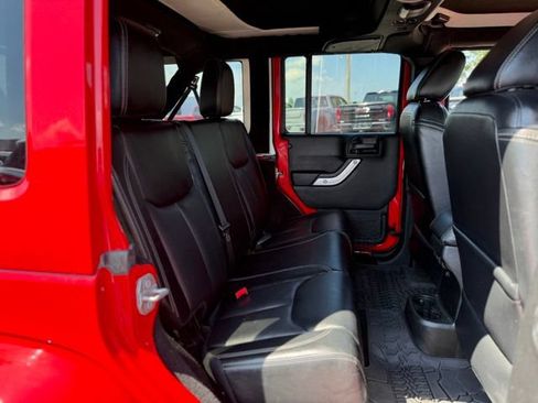 Used 2016 Jeep Wrangler Unlimited Rubicon AWD/4WD image 16