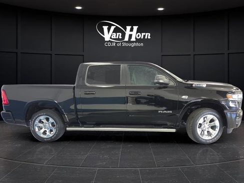 New 2026 RAM 1500 4x4 Crew Cab image 2