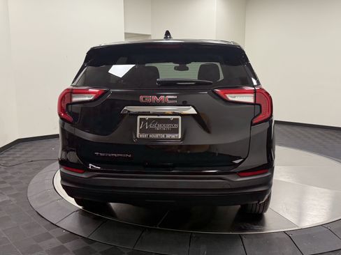 Used 2024 GMC Terrain SLE FWD image 6