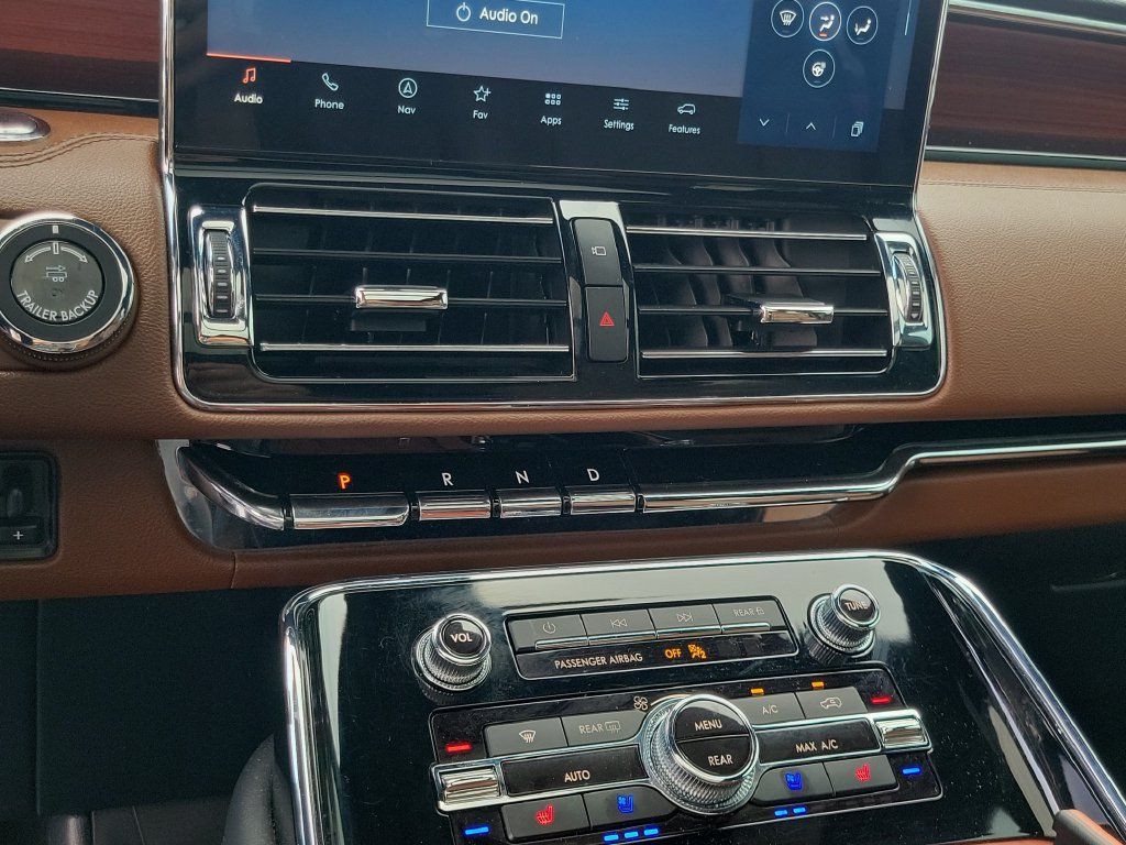 Certified 2024 Lincoln Navigator L Reserve AWD/4WD image 28