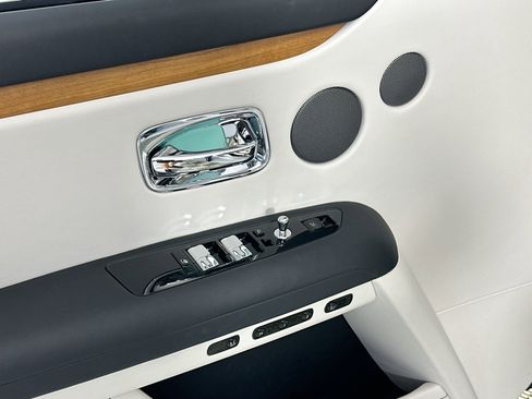 Certified 2021 Rolls-Royce Ghost image 17