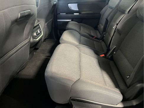 Used 2025 Ford Expedition Active AWD/4WD image 24