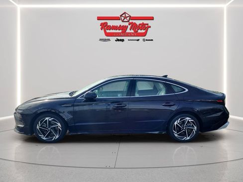 Used 2024 Hyundai Sonata SEL w/ Convenience Package FWD image 2