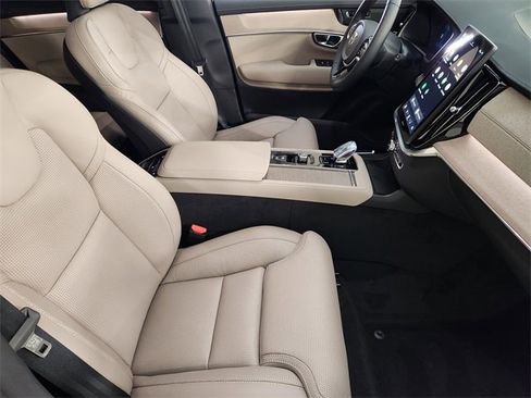 New 2026 Volvo XC90 T8 Ultra w/ Protection Package Premier image 3