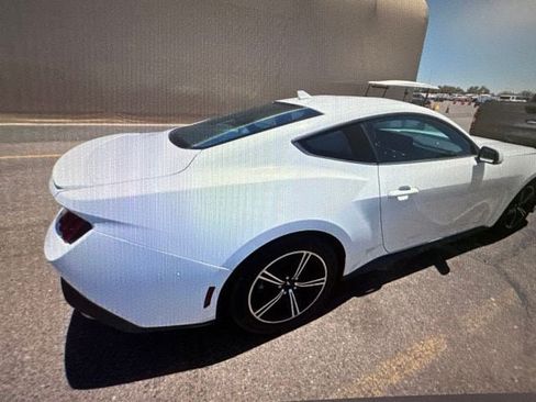Used 2024 Ford Mustang Premium RWD image 6