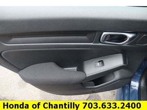 Used 2025 Honda Civic Sport image 22