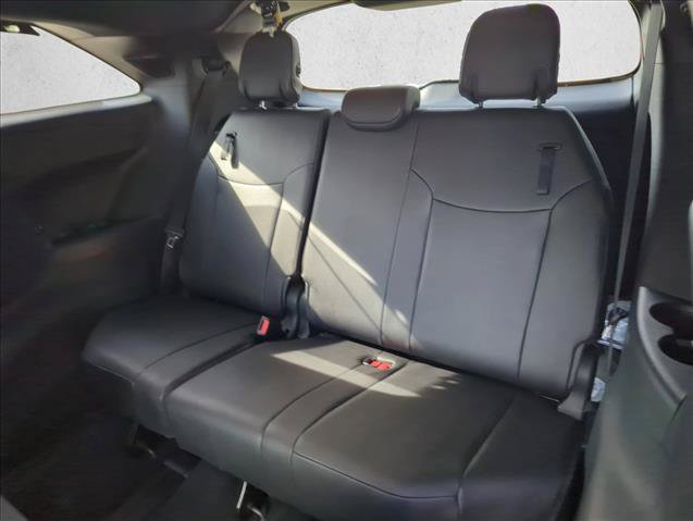 Used 2026 Toyota Sienna Platinum AWD/4WD image 11
