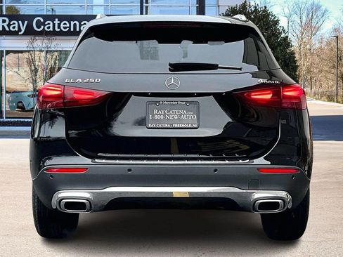 Used 2026 Mercedes-Benz GLA 250 4MATIC image 4