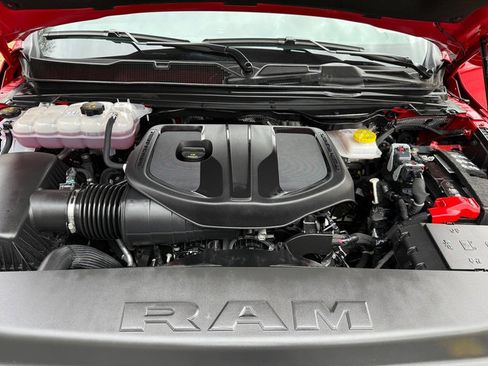 Used 2025 RAM 1500 Big Horn image 10