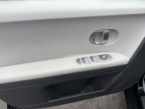 Certified 2024 Hyundai Ioniq 5 SE RWD image 13
