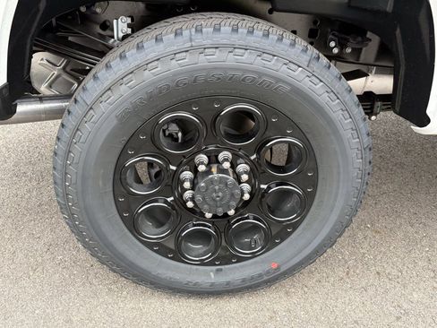 New 2026 Ford F350 Lariat w/ Black Appearance Package image 15