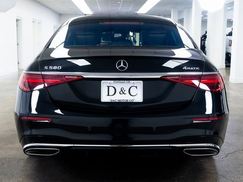 Used 2022 Mercedes-Benz S 580 4MATIC Sedan image 5