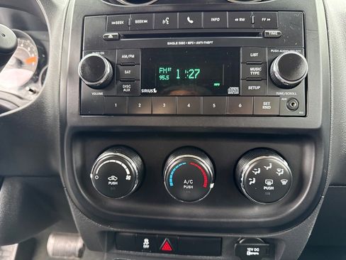 Used 2017 Jeep Patriot Sport image 23