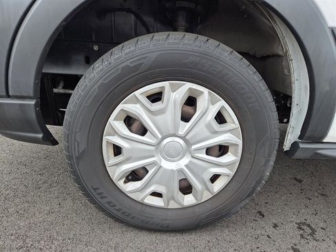 Used 2017 Ford Transit 350 XLT image 9