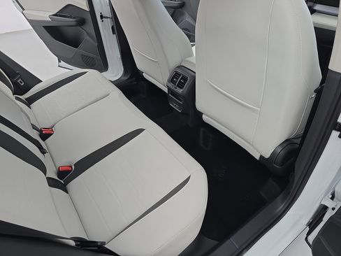 New 2026 Volkswagen Taos SE AWD/4WD image 11