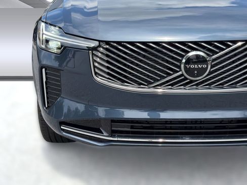 New 2026 Volvo XC90 B6 Plus w/ Protection Package Premier AWD/4WD image 29