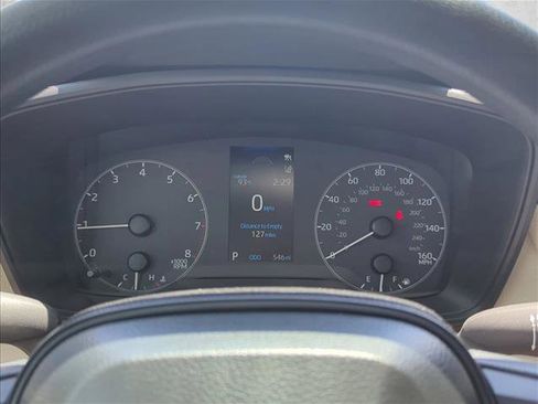 Used 2025 Toyota Corolla LE image 16