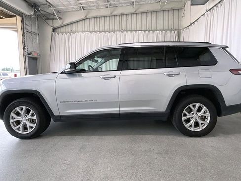 Used 2023 Jeep Grand Cherokee L Limited image 26