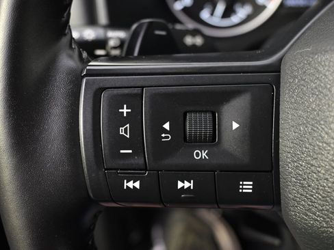 Used 2025 Nissan Rogue SV AWD/4WD image 33