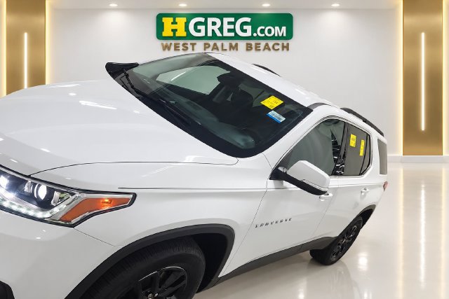 Used 2021 Chevrolet Traverse LT FWD image 2