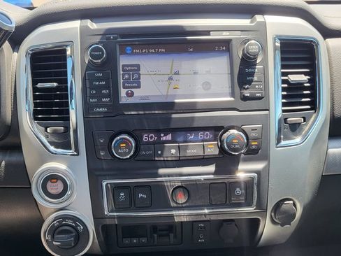 Used 2016 Nissan Titan SV AWD/4WD image 33