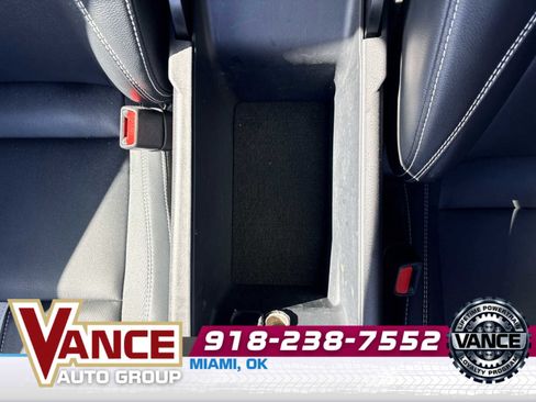 Used 2025 Toyota Camry SE w/ Convenience Package FWD image 34
