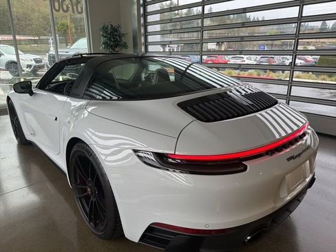 Used 2023 Porsche 911 Targa 4 GTS image 15