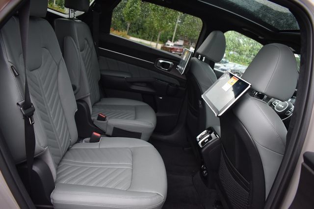 New 2025 Kia Sorento SX Prestige w/ Sage Leather Package AWD/4WD image 17