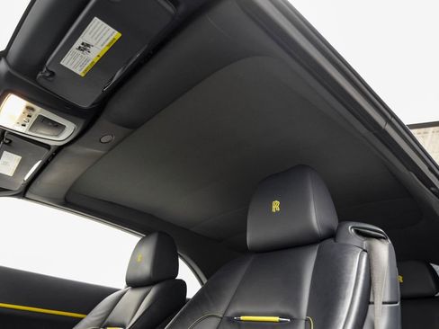 Used 2021 Rolls-Royce Dawn RWD image 36