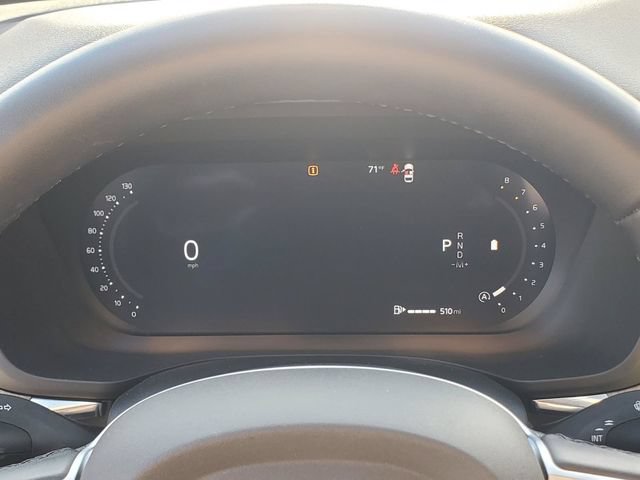 Certified 2026 Volvo XC60 B5 Plus AWD/4WD image 18