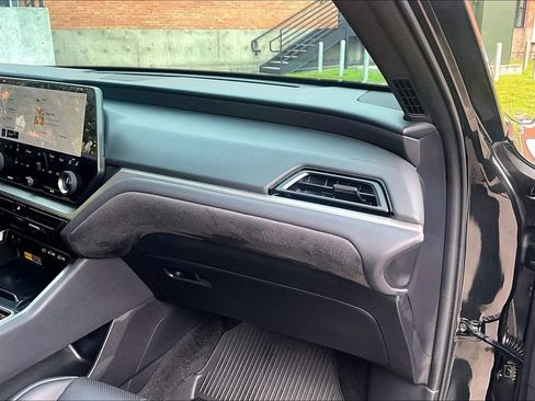 Used 2025 Lexus TX 500h AWD w/ Technology Package image 21