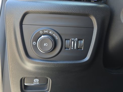 Used 2024 Jeep Grand Cherokee L Overland w/ Advanced Protech Group III AWD/4WD image 30