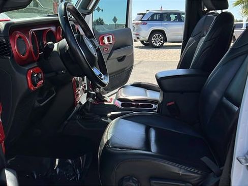 Used 2018 Jeep Wrangler Unlimited Rubicon AWD/4WD image 18
