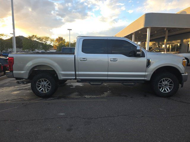 Used 2017 Ford F250 Lariat w/ Lariat Value Package AWD/4WD image 6