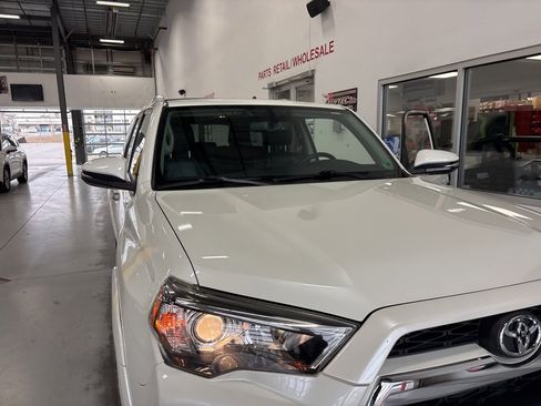 Used 2019 Toyota 4Runner Limited image 1
