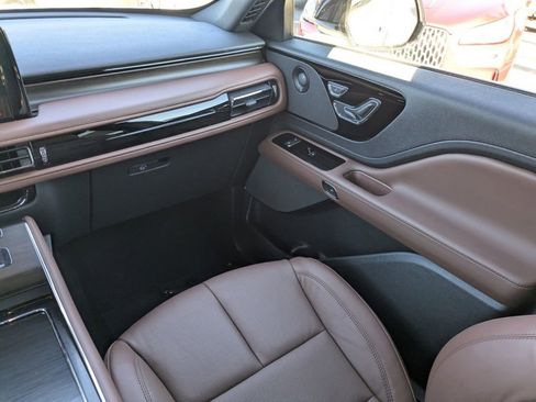 New 2026 Lincoln Aviator Reserve image 18