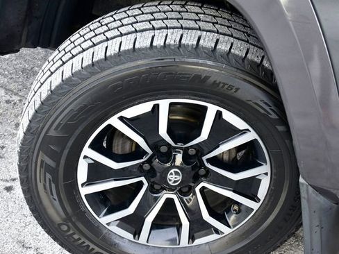 Used 2020 Toyota Tacoma TRD Sport w/ TRD Premium Sport Package image 29