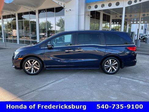 Used 2023 Honda Odyssey Touring image 3