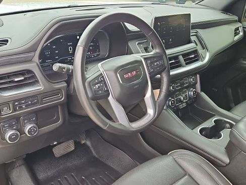 Certified 2022 GMC Yukon SLT w/ SLT Luxury Package AWD/4WD image 9