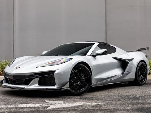 Used 2026 Chevrolet Corvette Z06 RWD image 34