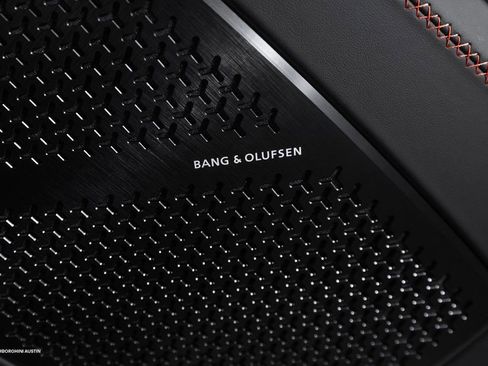 Used 2025 Lamborghini Urus SE image 48