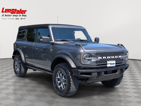 Used 2024 Ford Bronco Badlands image 7