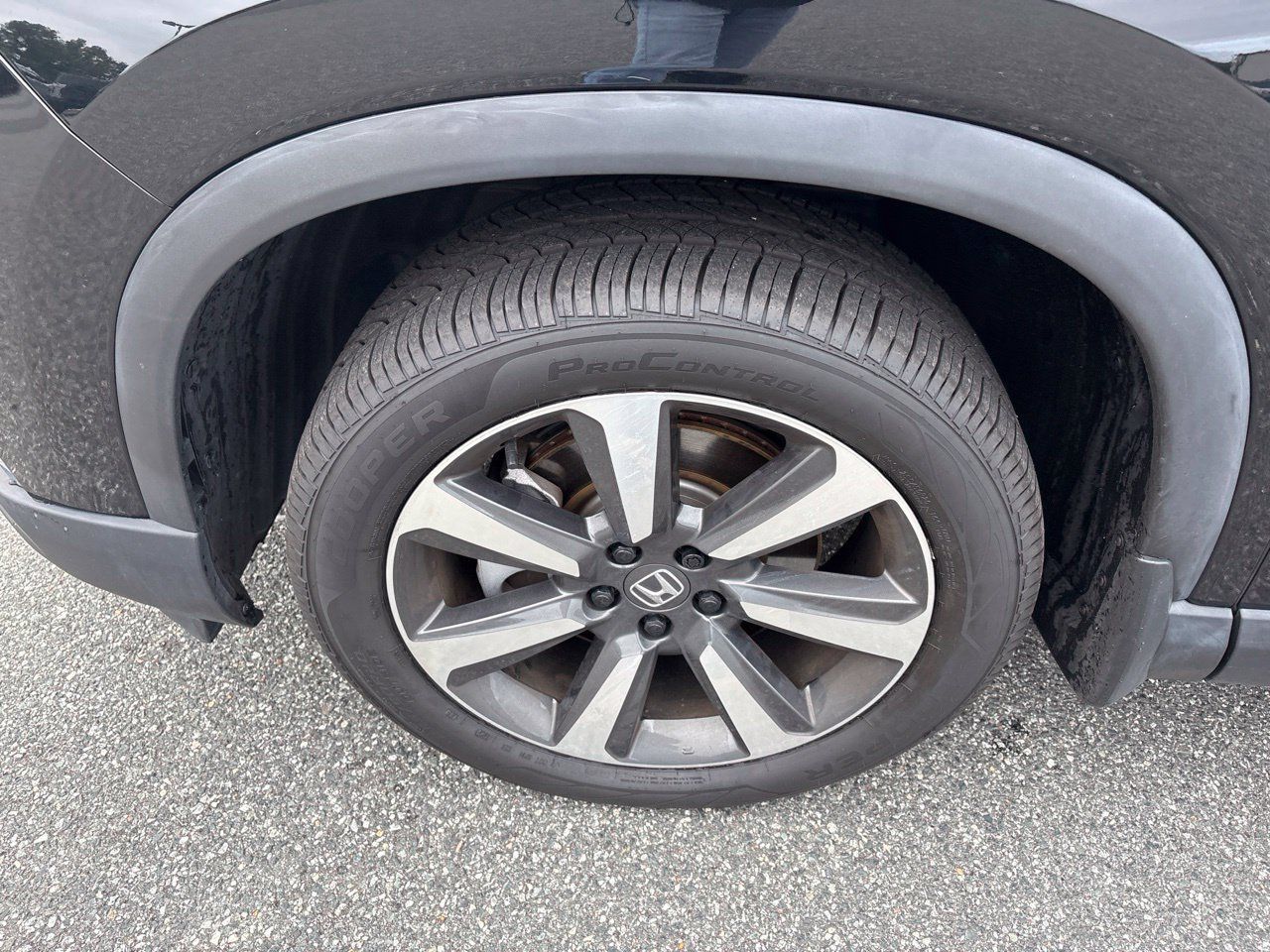 Used 2025 Honda Pilot Elite image 12