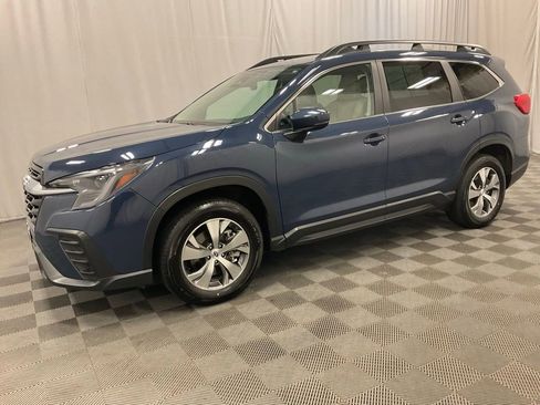 Used 2024 Subaru Ascent Premium w/ Convenience Package AWD/4WD image 5