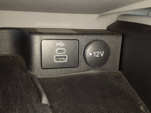 Used 2025 Ford Escape Platinum w/ Premium Technology Package AWD/4WD image 11
